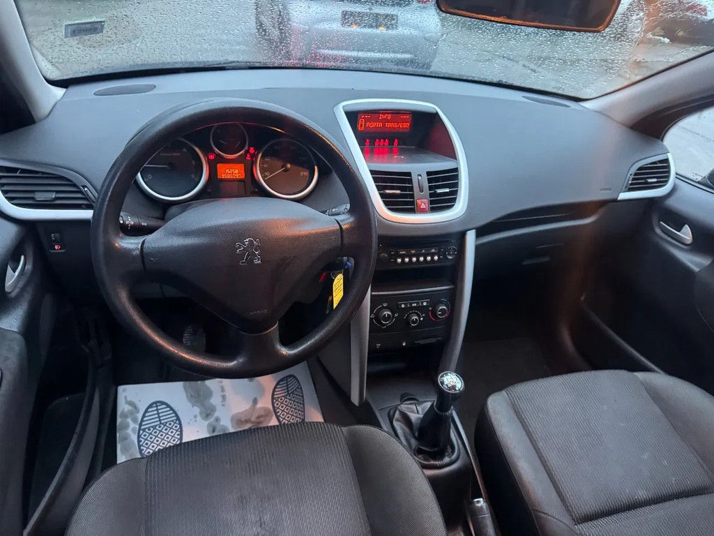 Peugeot 207 **EURO 5-AIRCO**