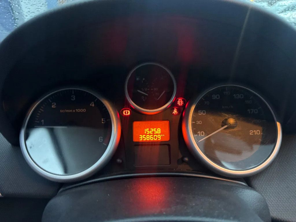 Peugeot 207 **EURO 5-AIRCO**