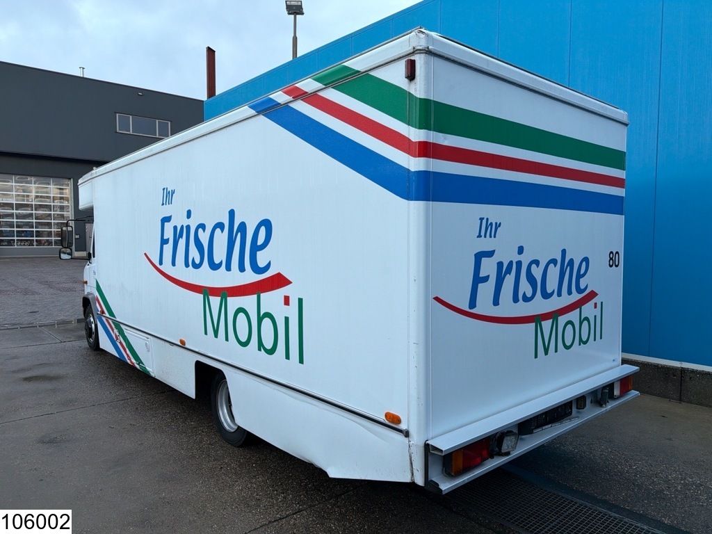 Mercedes Vario 814D Promotional Truck, Manual transmission