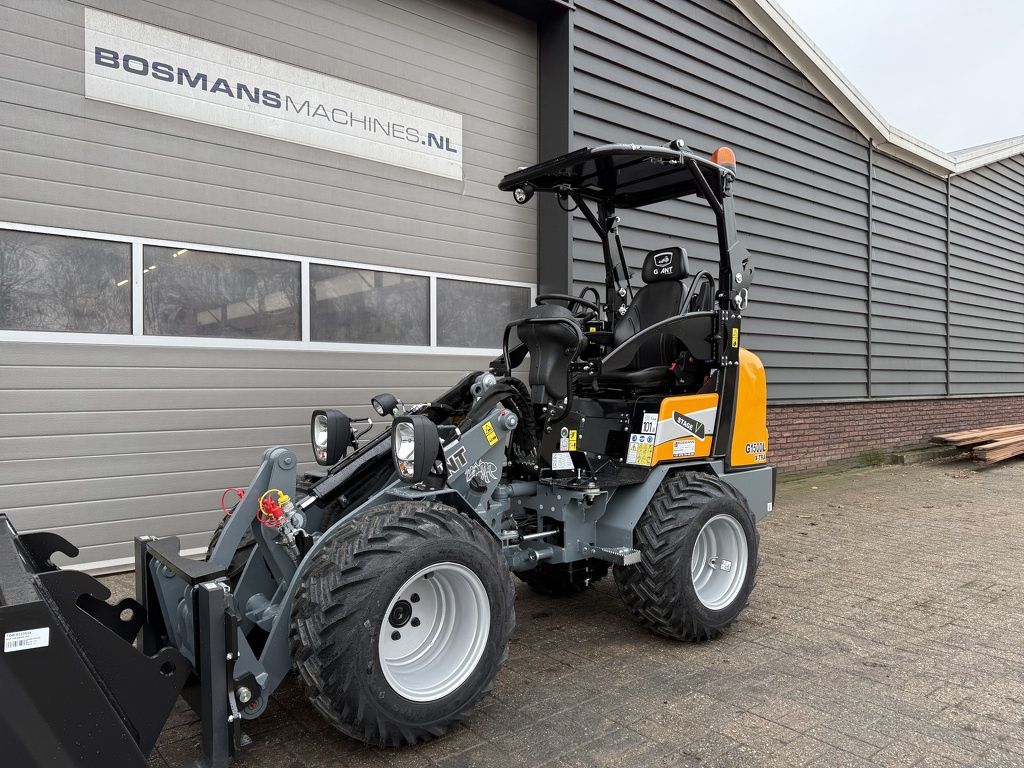 Giant G1500 L X-TRA minishovel NIEUW met kogeltrekhaak