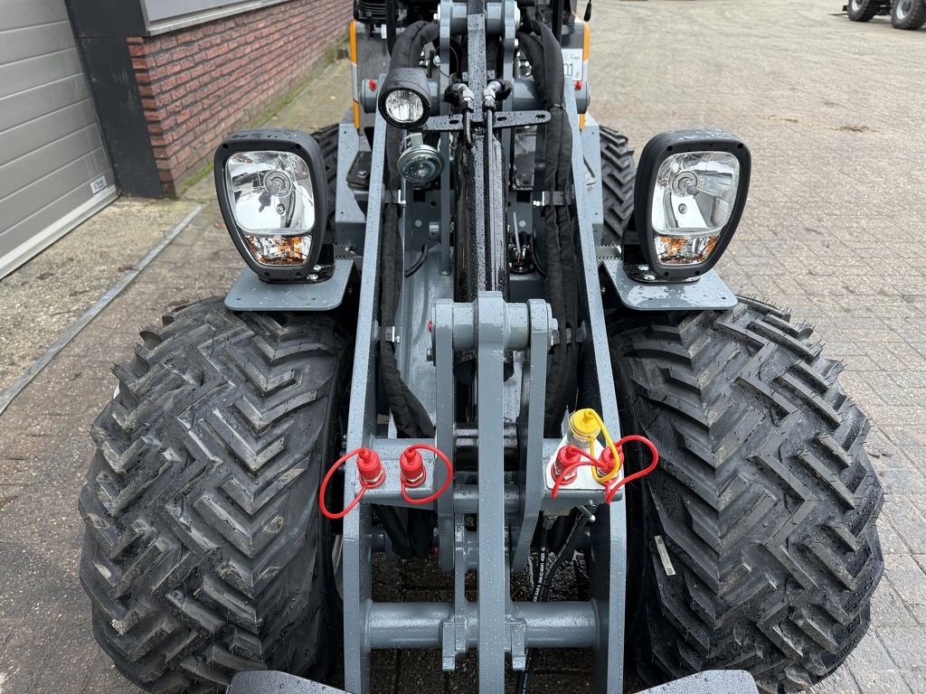 Giant G1500 L X-TRA minishovel NIEUW met kogeltrekhaak