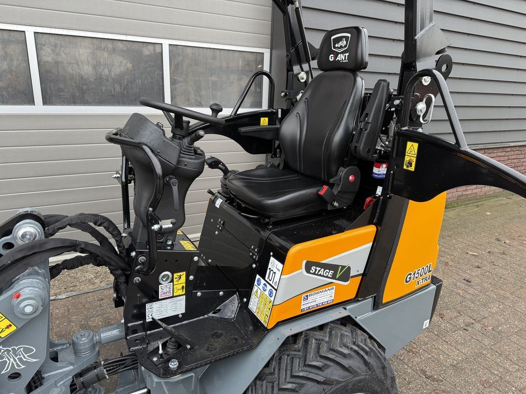 Giant G1500 L X-TRA minishovel NIEUW met kogeltrekhaak