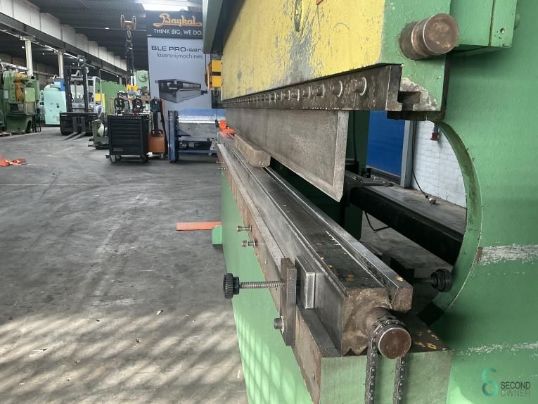 Press brakes HACO PPM 36135, 3600mm 135t 1992