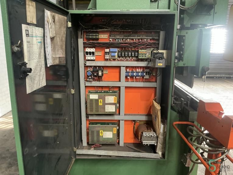 Press brakes HACO PPM 36135, 3600mm 135t 1992