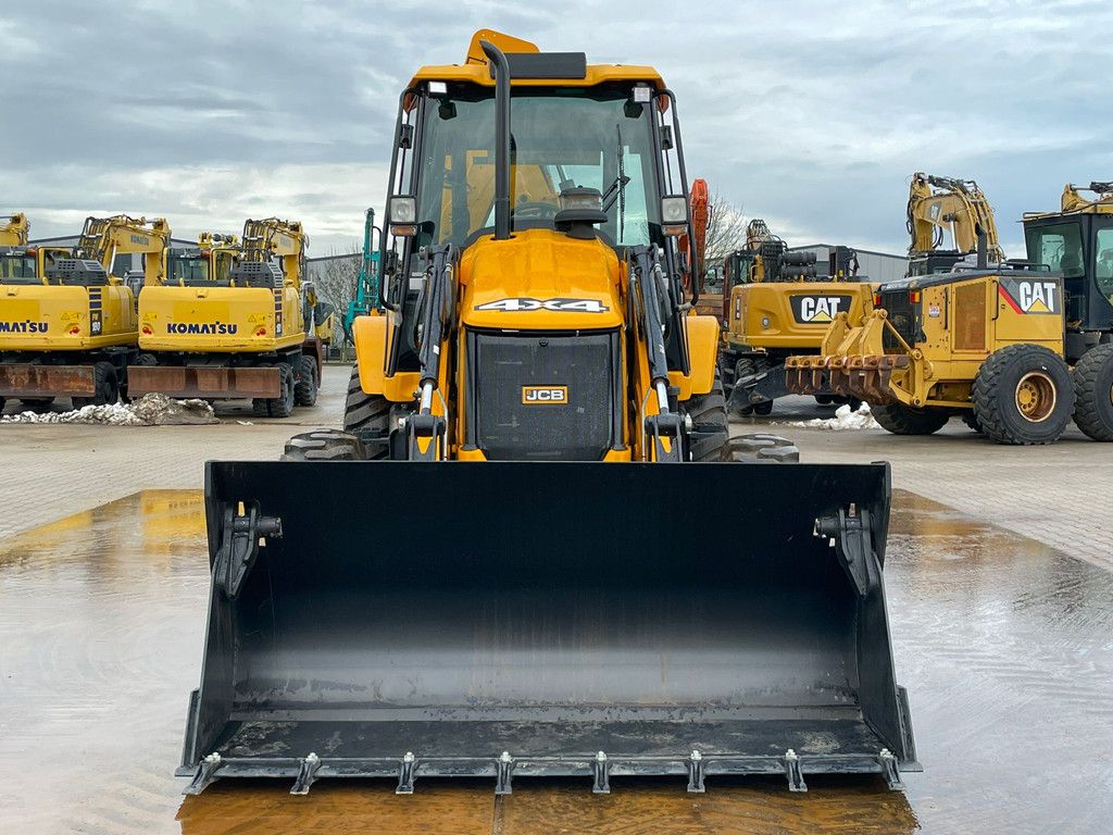 JCB 3DX 4x4 Telescopic boom, 6-1 bucket, AC Cabin Hammerlines