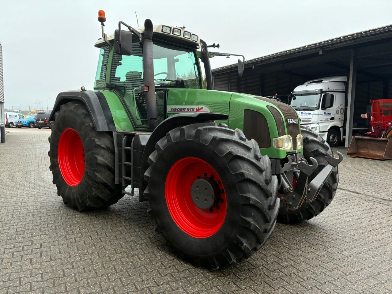 Fendt Favorit 916 Vario tractor