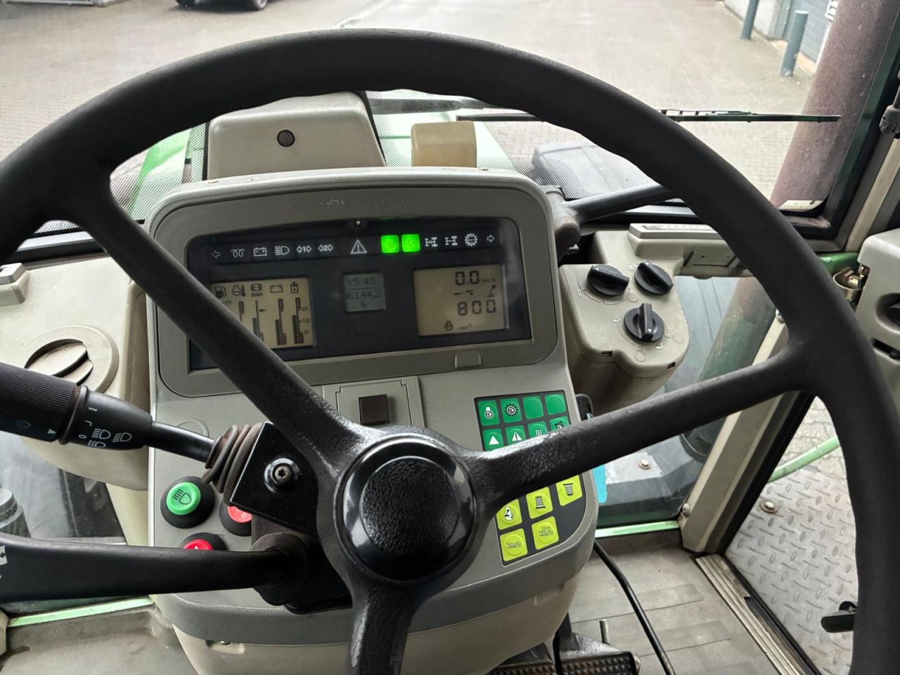 Fendt Favorit 916 Vario tractor