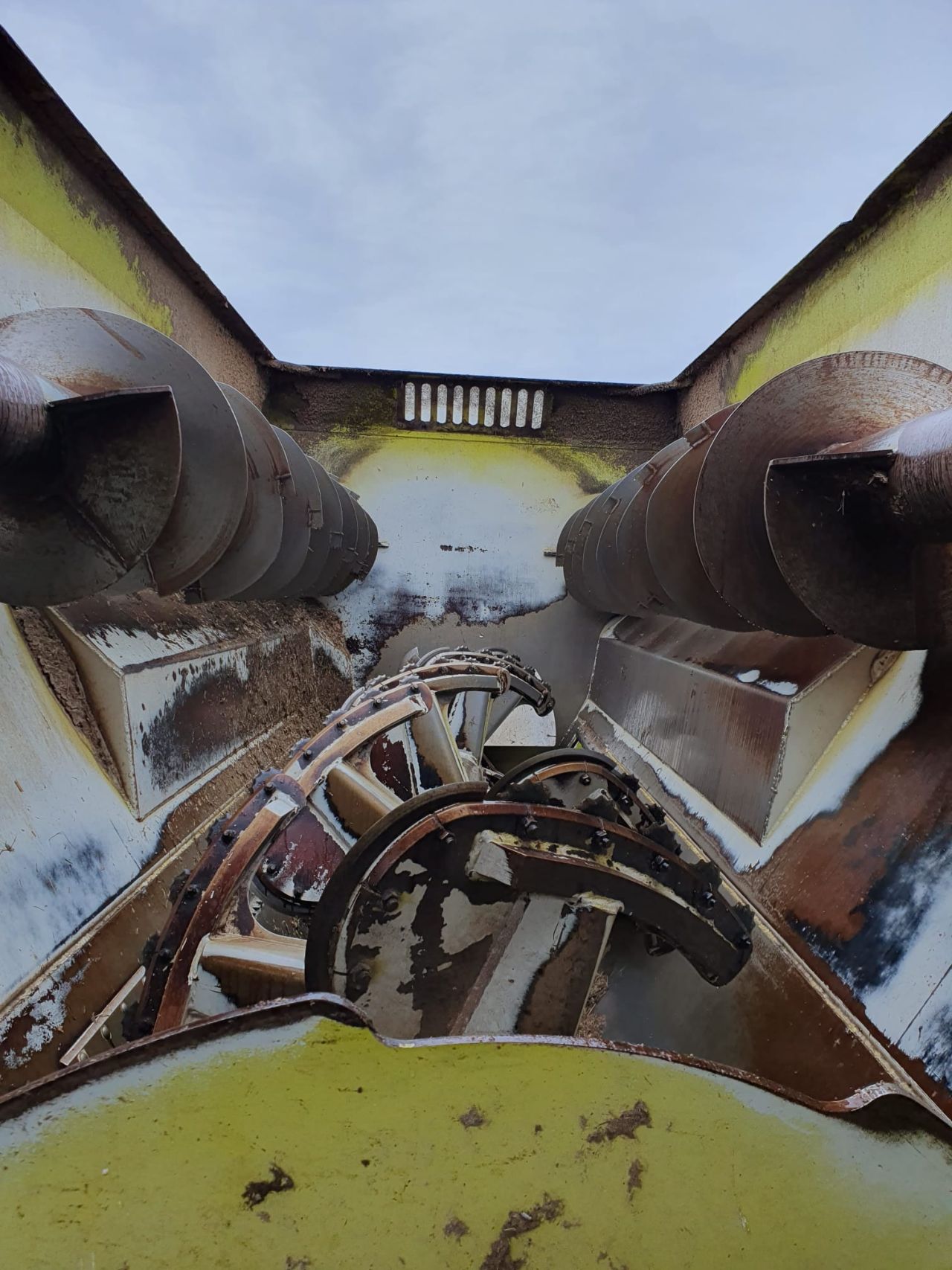 Storti Dogo MT 250 voermengwagen