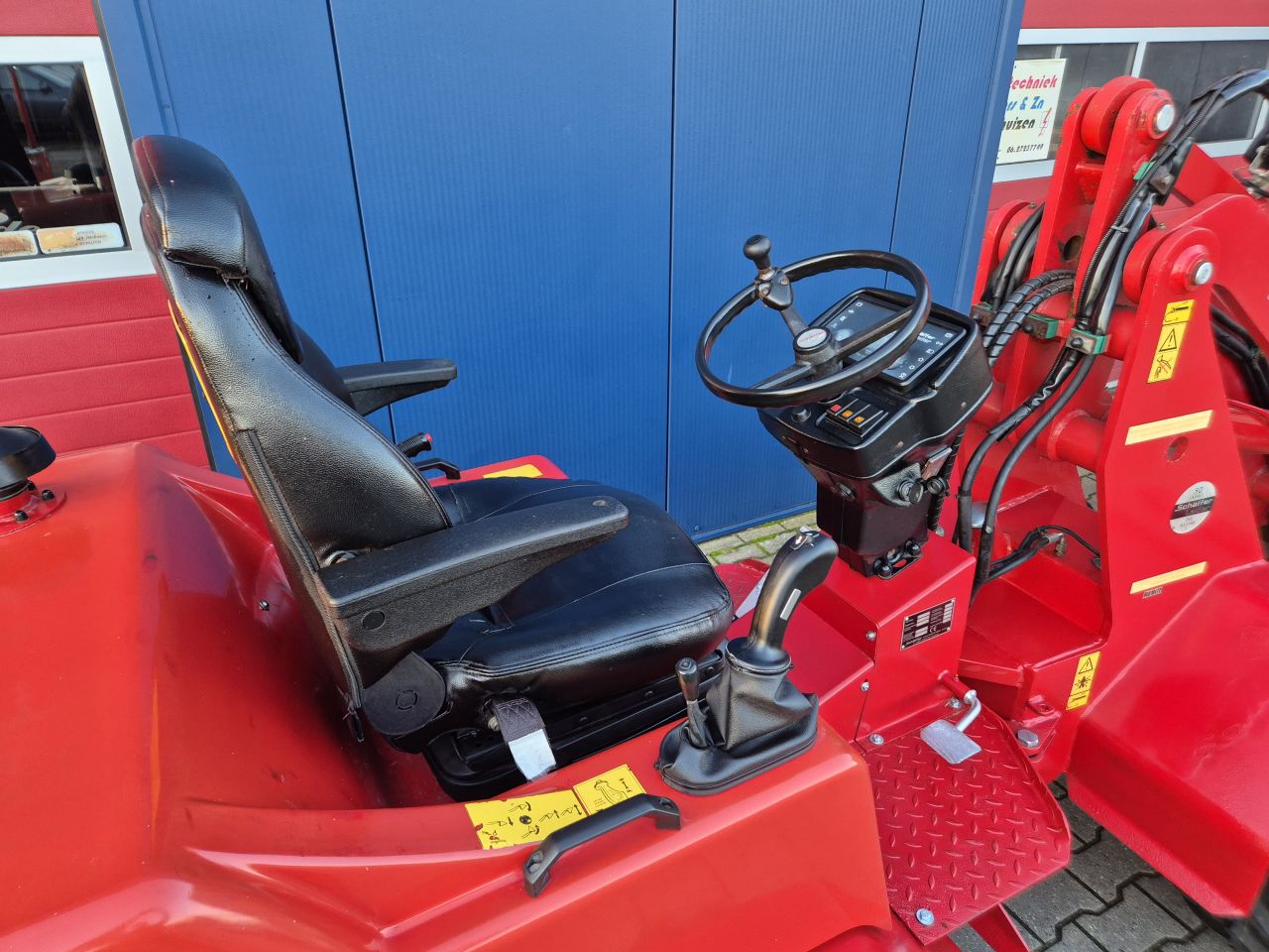 SCHAFFER 4048 SHOVEL MET KUBOTA 48PK EN KENTEKEN