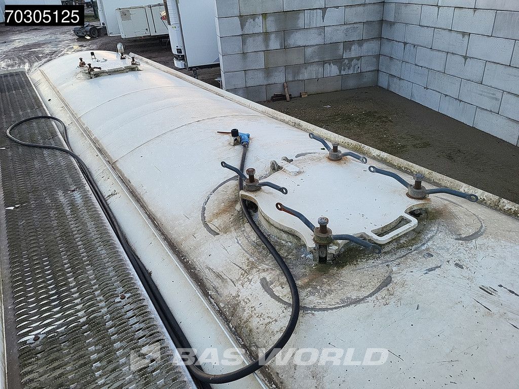 Feldbinder EUT 35.3 3 axles 35000L