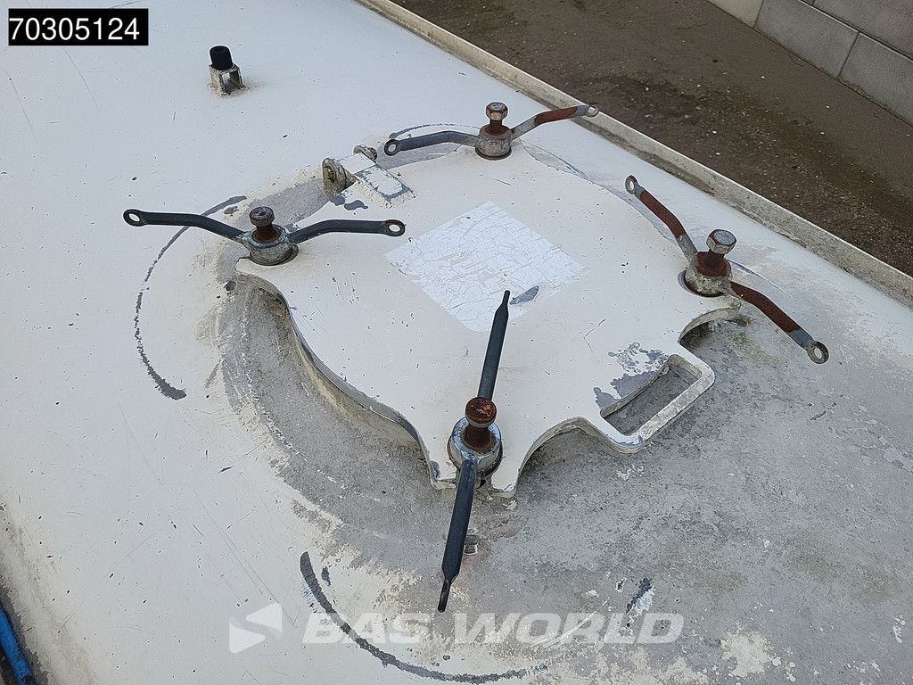 Feldbinder EUT35.3 3 axles 35000L