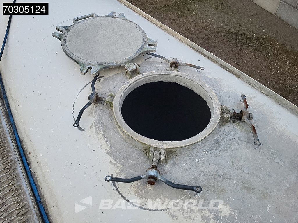 Feldbinder EUT35.3 3 axles 35000L