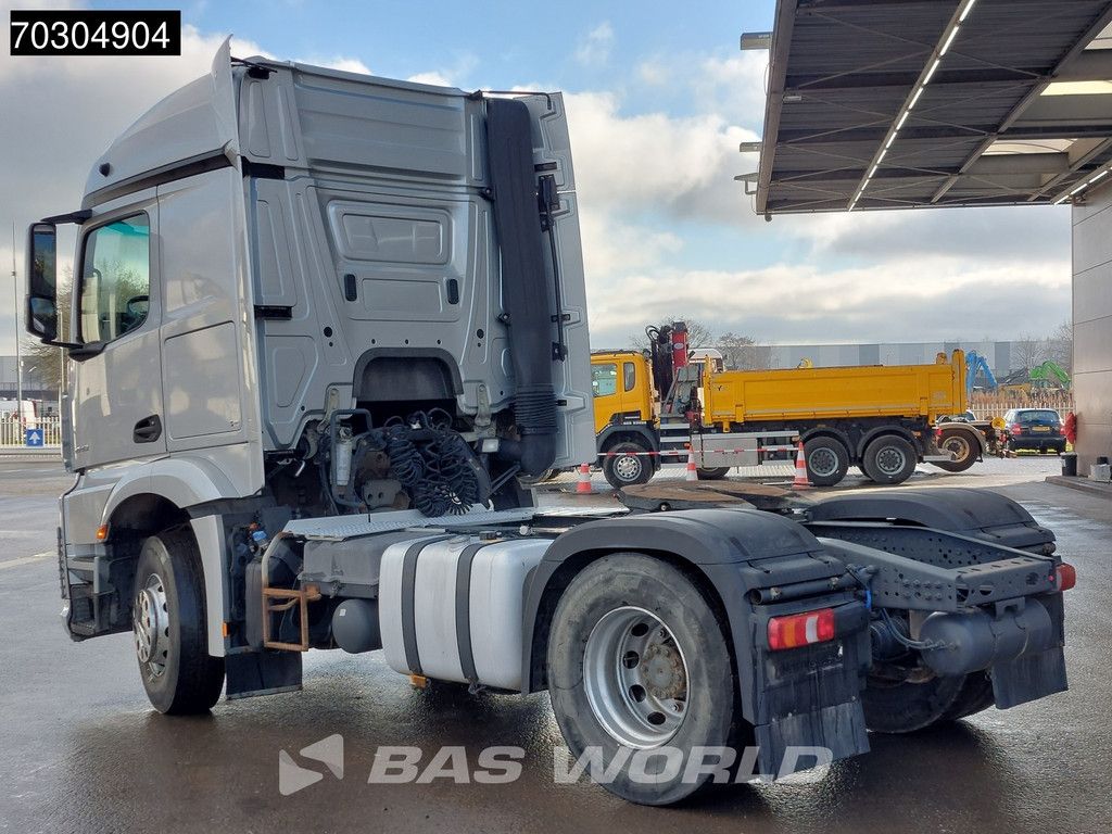 Mercedes Actros 1843 4X2 StreamSpace ADR