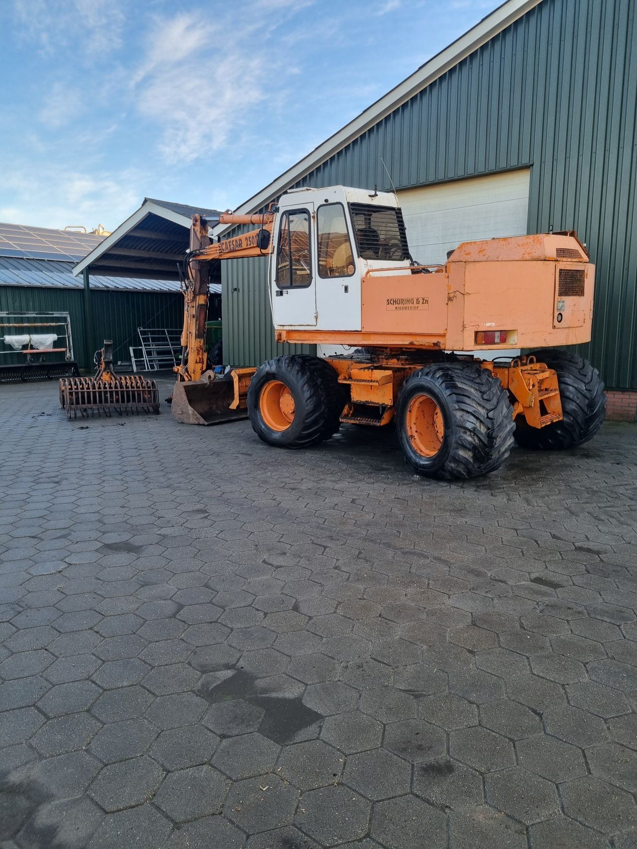 Caesar 2507 mobiele graafmachine/bandenkraan 1998