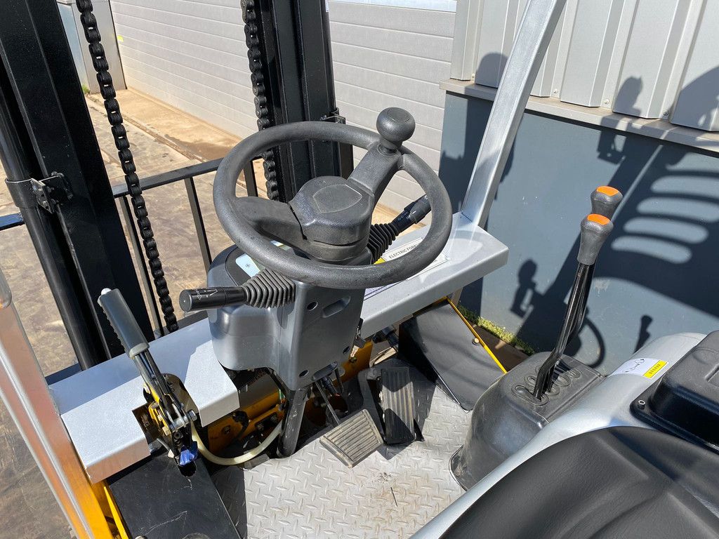 Easy Lift CPD 20 Forklift