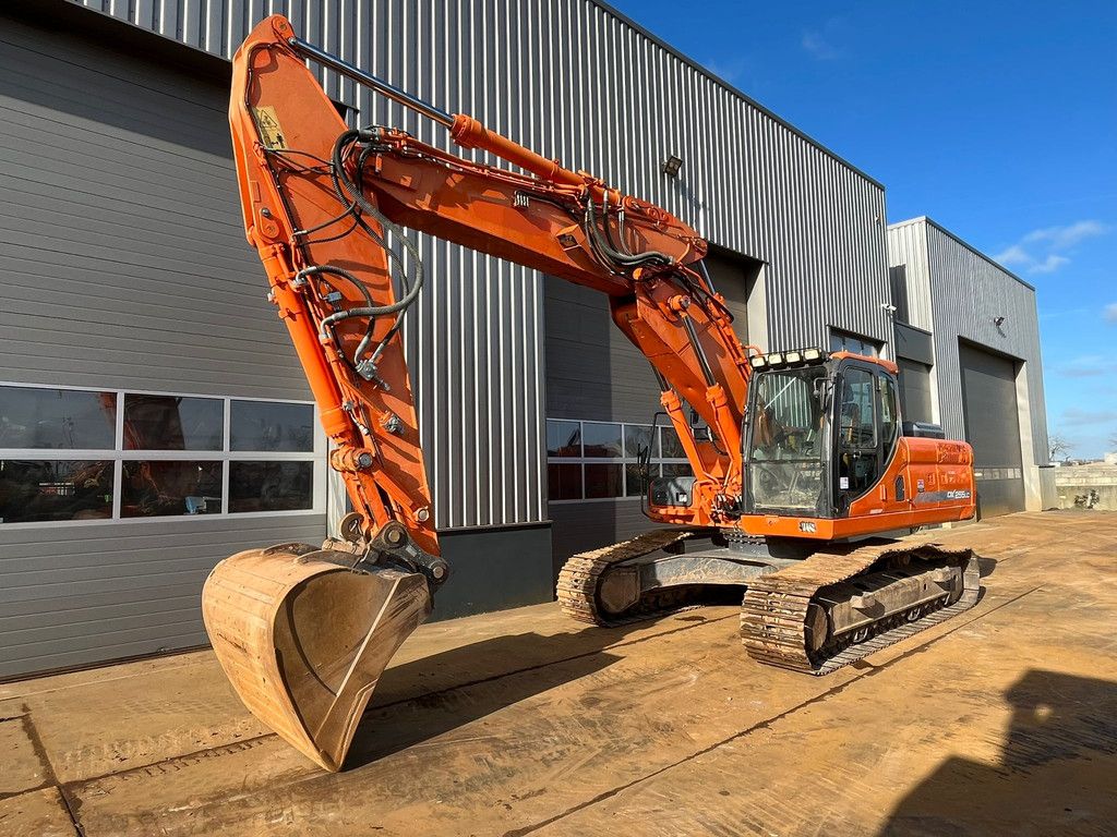 Doosan DX255LC-3