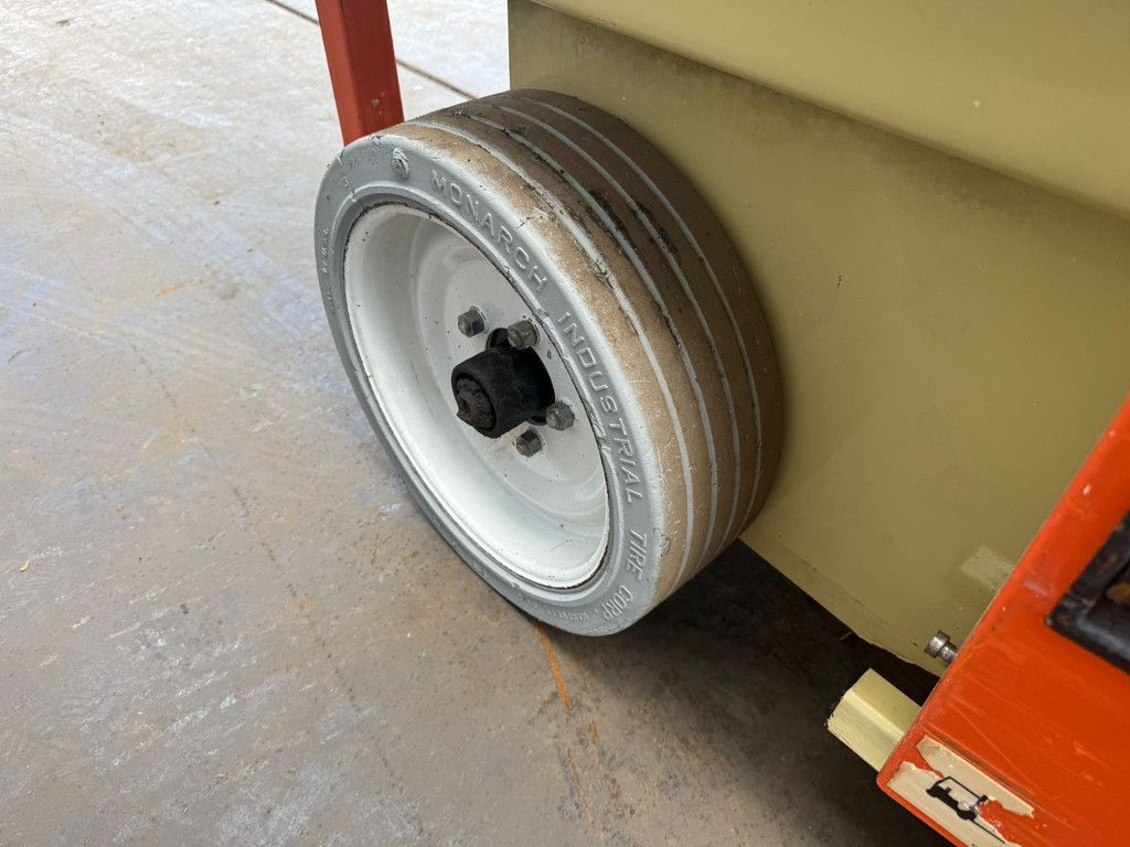 JLG JLG 2033 Schaarhoogwerker