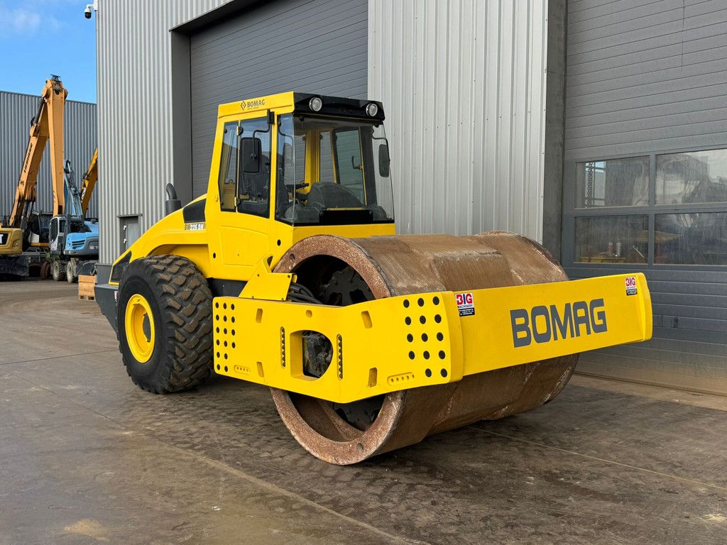 Bomag BW226