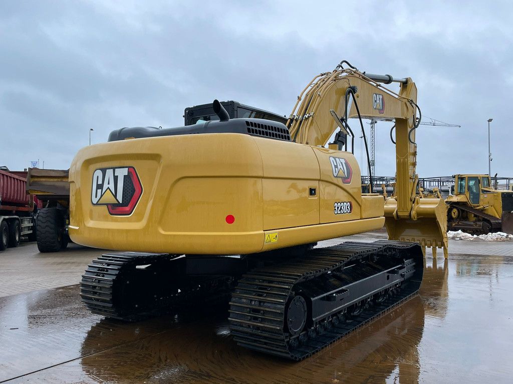 Caterpillar 323D3
