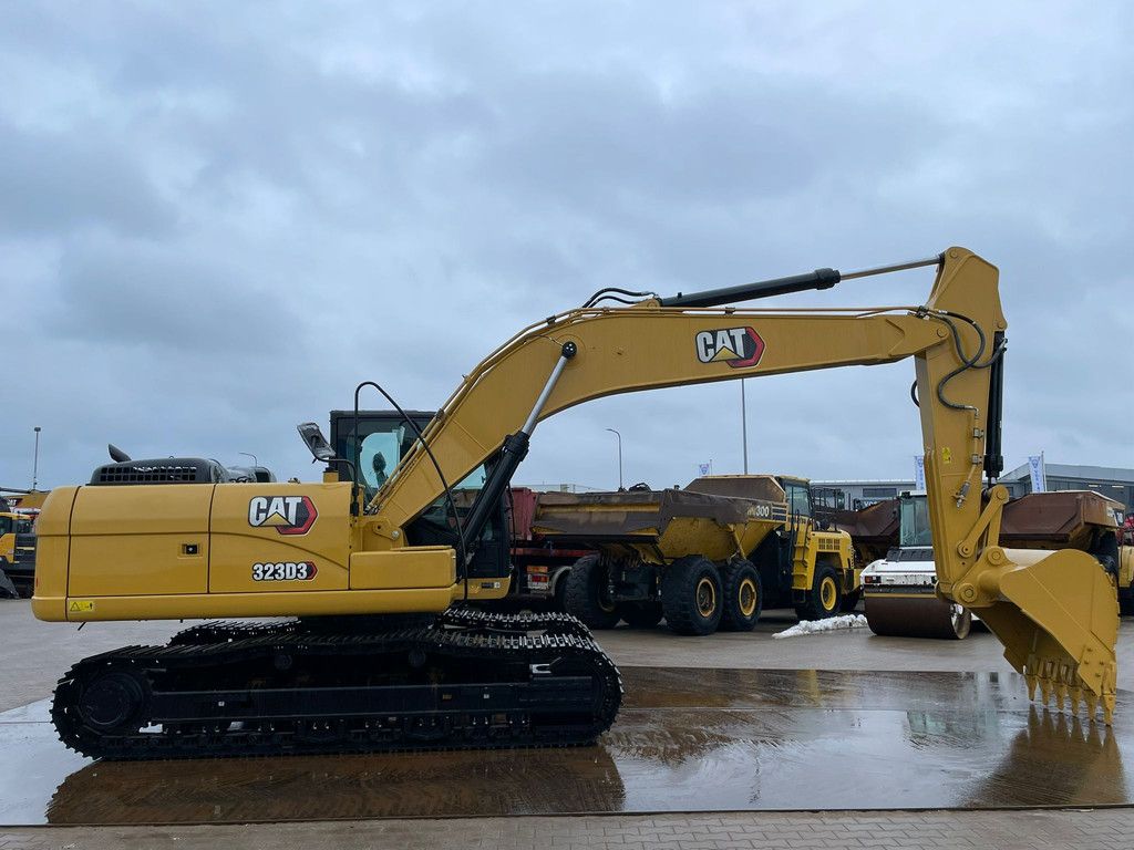 Caterpillar 323D3