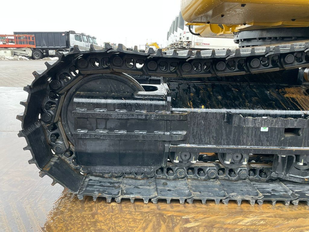 Caterpillar 323D3
