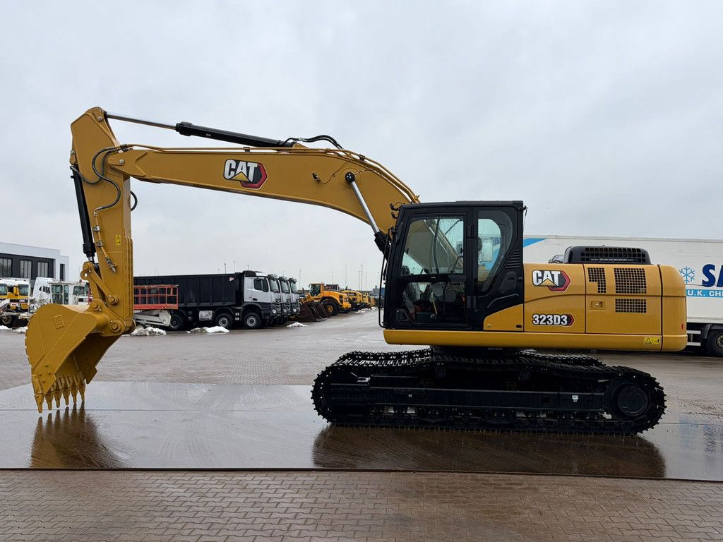 Caterpillar 323D3