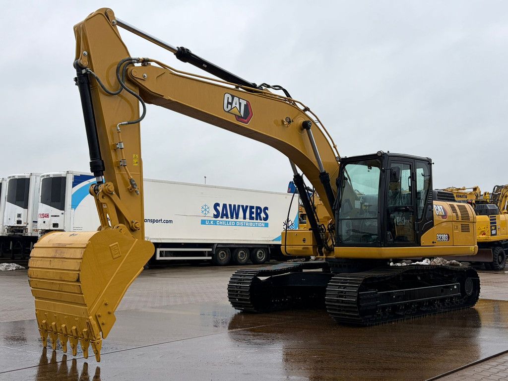 Caterpillar 323D3