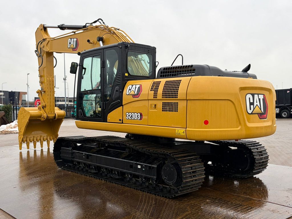 Caterpillar 323D3