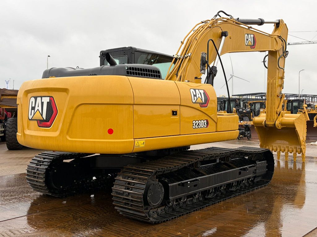 Caterpillar 323D3