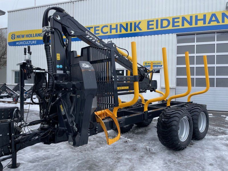 Country 130D Rückewagen mit Kran 850 PRO