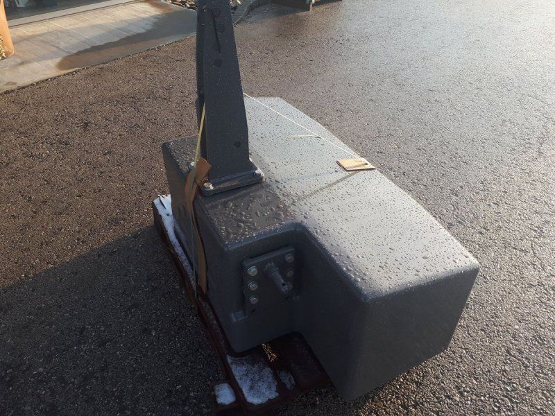 Fendt Gusseisengewichte 2500kg