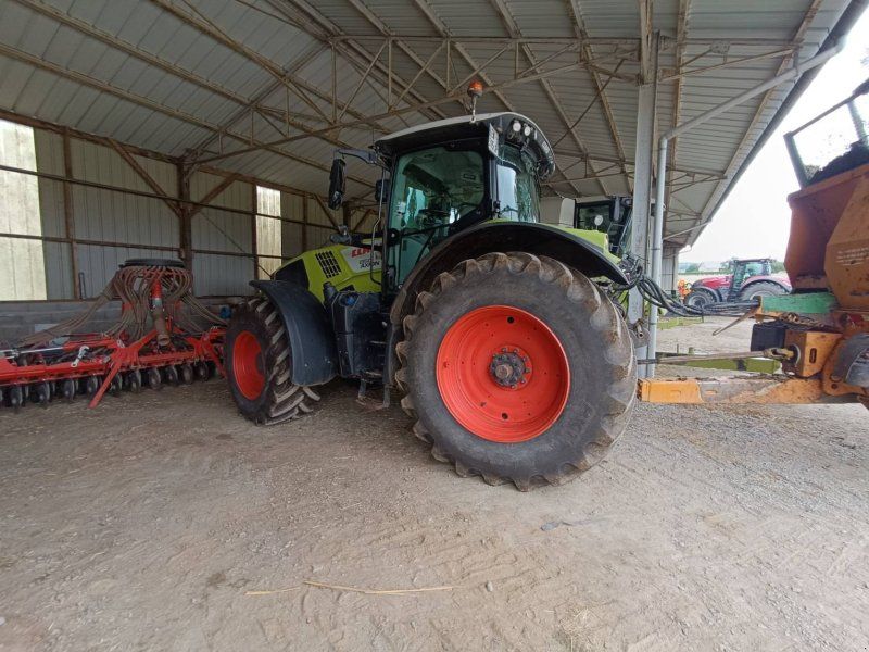 Claas AXION 850