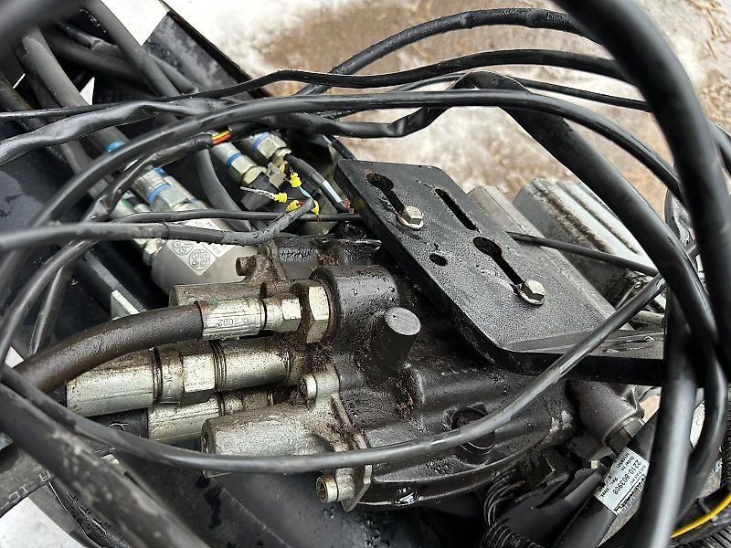 Quicke Q6M inkl. Einhebelsteuergerät