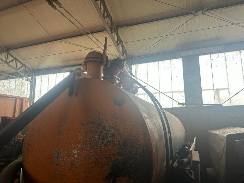 Fuchs Pumpfass gefedert 10.000 Liter 80,60,40 km/H