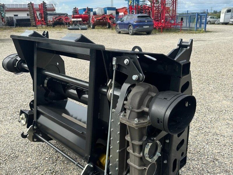 Olimac Claas / Adapter für Maisplücker und Schneidwerke 492,493