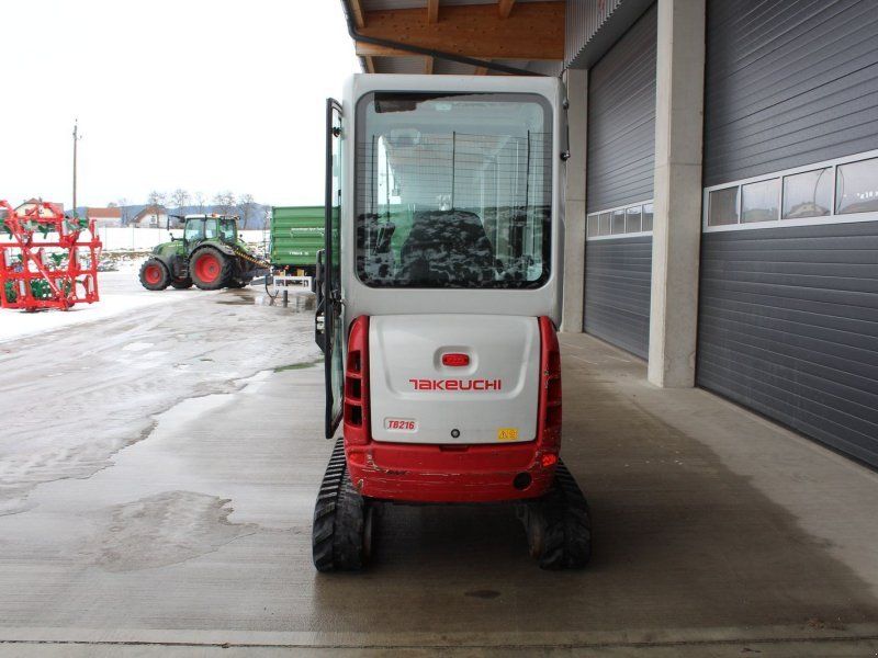 Takeuchi TB 216  Powertilt