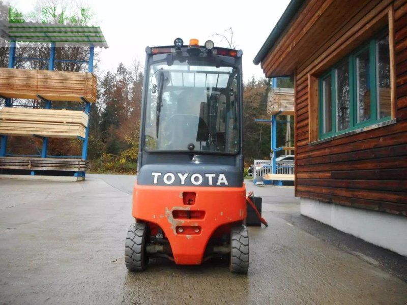 Toyota 8fbm20z triplex 4,7m + 3. u. 4. kreis bis gabelt