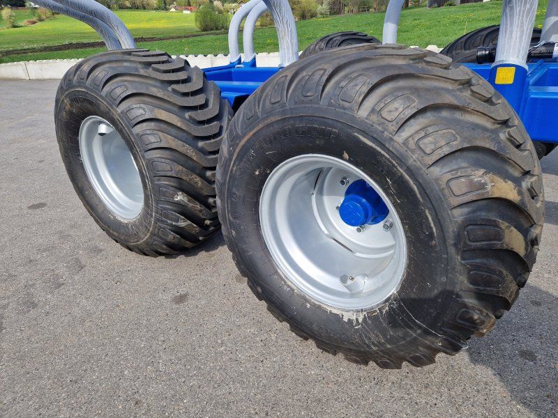 Scandic ST-10D Rückewagen 13t 7,9m Kran 850kg Hubkraft Druckluft