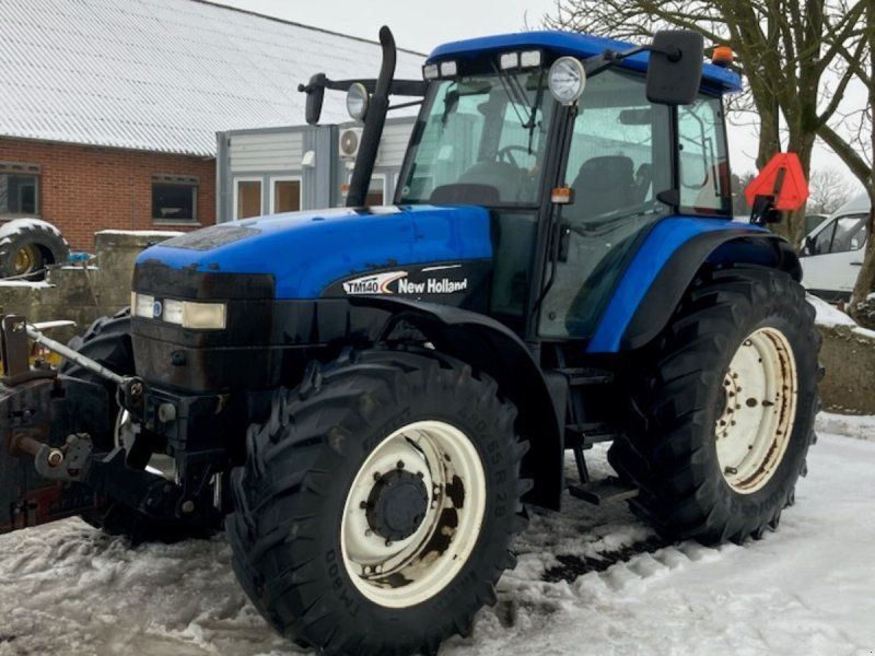 New Holland TM140