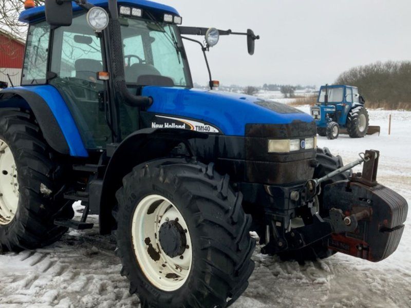 New Holland TM140