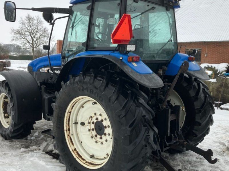 New Holland TM140