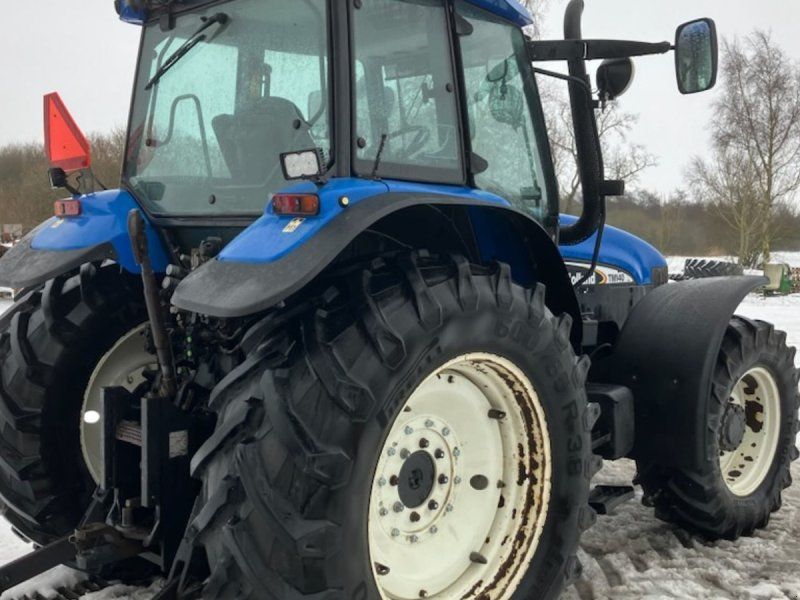 New Holland TM140