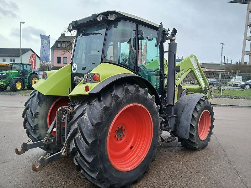Claas Arion 430