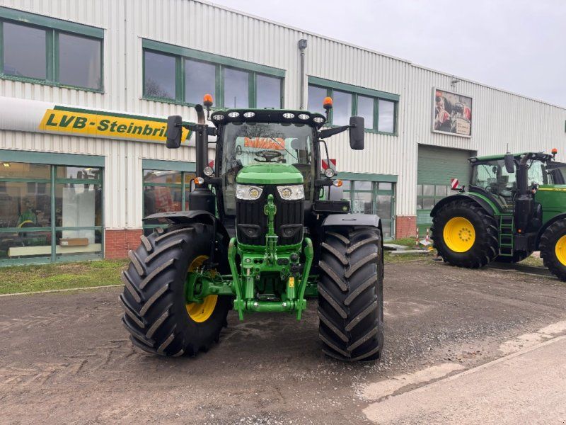 John Deere 6R195