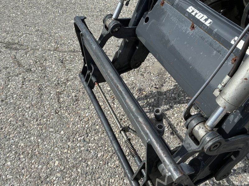 New Holland T6020 Elite