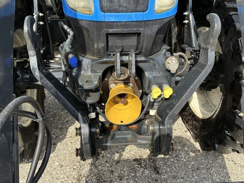 New Holland T6020 Elite