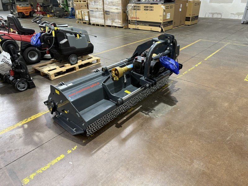 M-200H Schlegelmulcher mit hydr. Seitenverschub