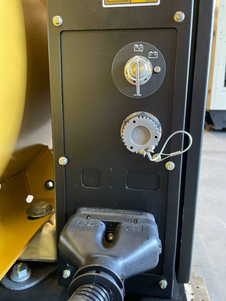 CAT C7.1 - 148kVA marine genset StageV - DPX-18270