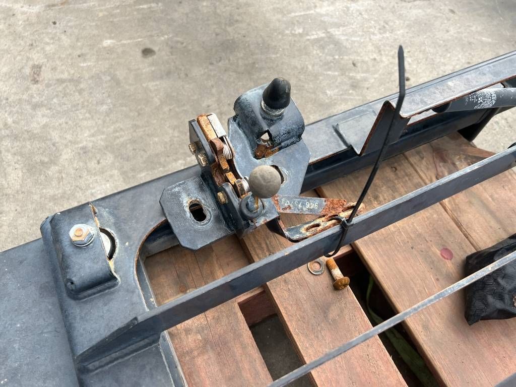 CAT 313E / M315F / 320F / 323E / 325F / 329E / 330F /