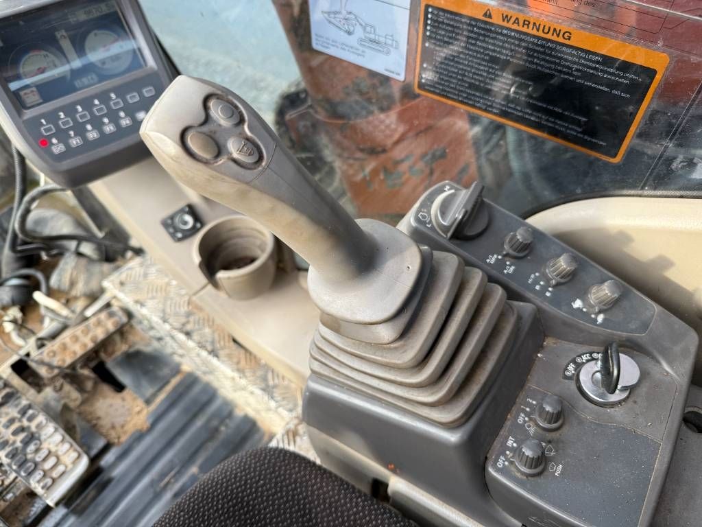 Hitachi ZX470LCH-3 - 24mtr - Rebuild engine